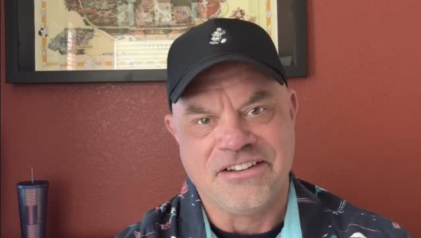 Vince from FitDisneyDad sharing weekly Disney vacation advice