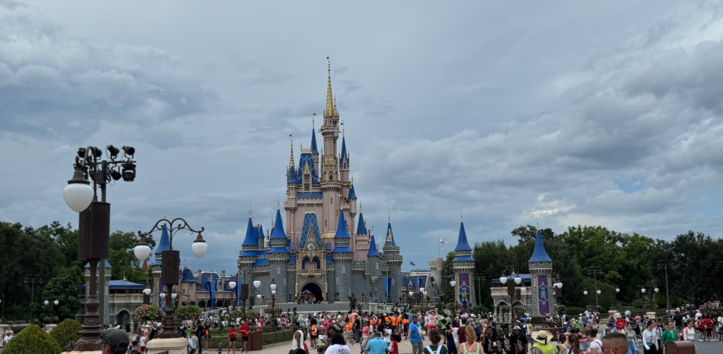 How to pace a Disney World day by balancing attractions, breaks, and family energy at Magic Kingdom.